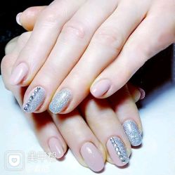 -Pink You美甲洗眉纹绣定制中心
