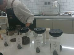 手冲-Onirii Coffee(长乐路店)
