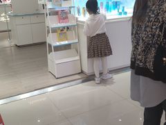 -鸿通城购物中心