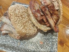 -老天桥酱肉烧饼夹肘子(天桥店)