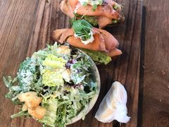 -ROAST coffee & eatery