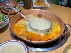 -洱火云南酸菜牛肉火锅(石景山当代商城店)