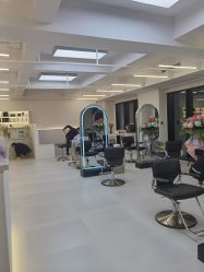 -Hello Lady发型设计