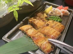 -山川小町·极番烧肉(新地假日广场店)