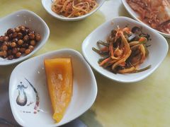 -牛信亭韩国料理·炭火烤肉(紫藤路店)
