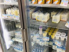 面包甜点陈列柜-白色日记·手作酸奶(麦凯乐店)