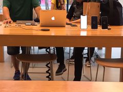 -Apple零售店(华贸购物中心店)