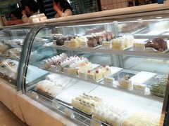 面包甜点陈列柜-老大昌(淮海中路店)