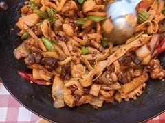 -富正毅三下锅(体育馆店)