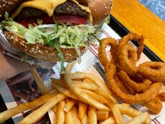-The Habit Burger Grill 哈比特汉堡(复兴soho店)