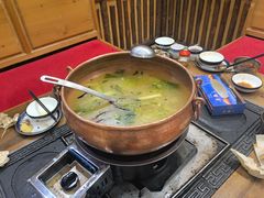 -三锅莊·牦牛肉火锅·香格里拉特色藏餐宴请餐厅(菱角塘路店)