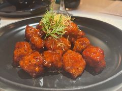 红酒泡沫牛仔粒-荟廷·晶萃(陆家嘴尚悦湾店)