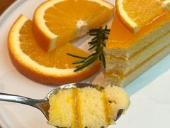 -Chom Cafe and Restaurant