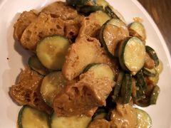 黄瓜拌油条-永红源啤酒·烧烤·海鲜·大排档(青特城店)