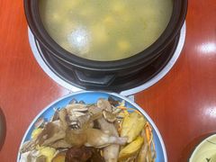 -菌之家·专业纯野生菌火锅·特色炒菌
