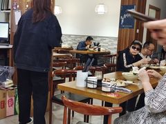 -黄阿姨锅贴大王(万航渡路店)