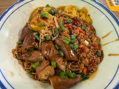 捞幼面-亞婆井·劲抽面食(铂顿城店)