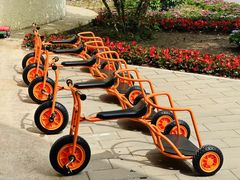 -红黄蓝幼儿园(颐东苑店)