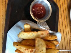 -I HOLIC艾豪丽披萨(KKone店)