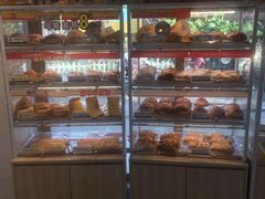 面包甜点陈列柜-85度C(生甜甜圈研究工坊·上海平凉店)