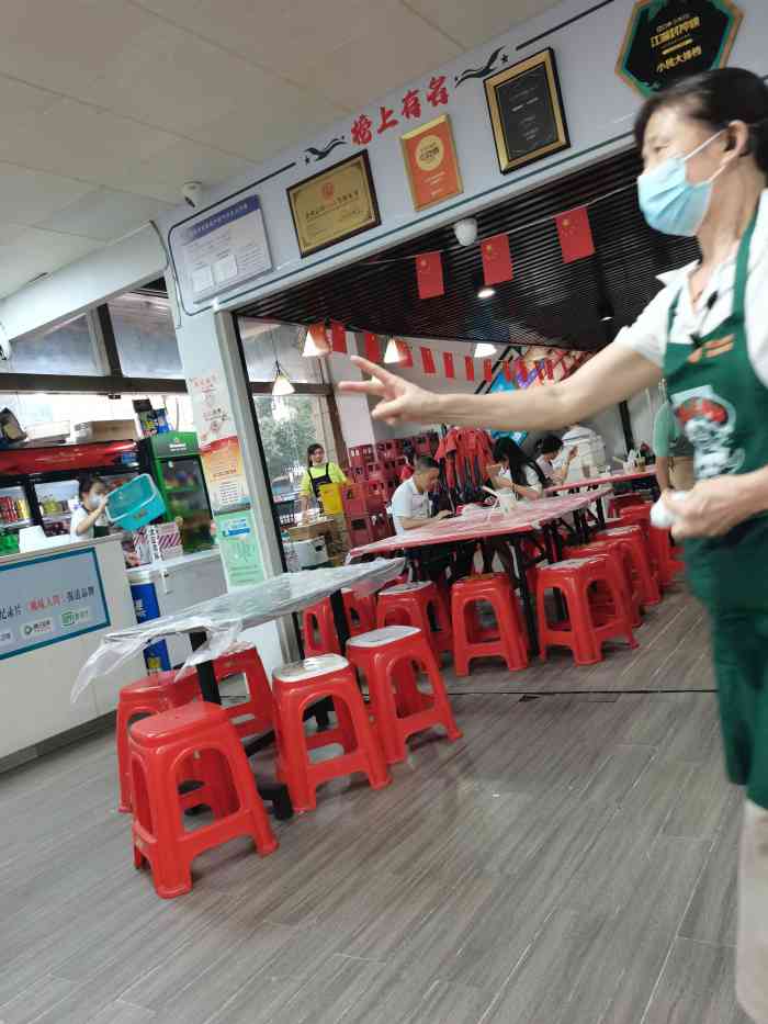 小民大排档(武泰闸总店)-"朋友说是武汉网红店特地带我来,生意超好,.