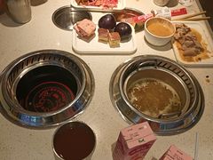 -龍歌自助小火锅(市南金茂湾店)