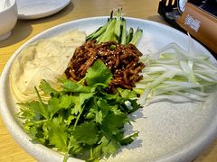 -关东小磨东北菜(上海长风大悦城店)