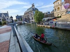 -东港音乐喷泉广场