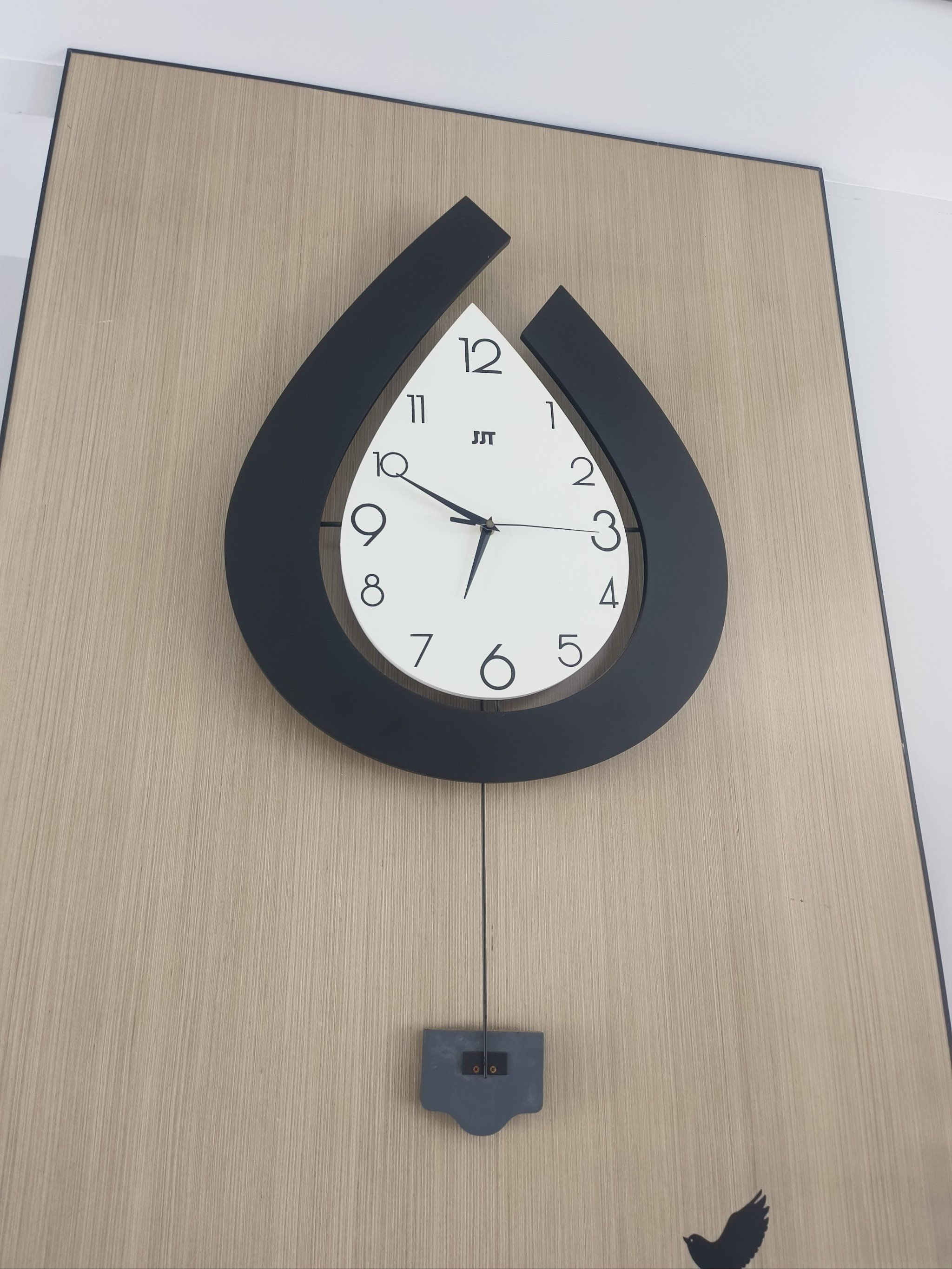 家居丨创意款黑白组合水滴💧时钟