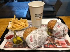 -The Habit Burger Grill 哈比特汉堡(爱琴海店)