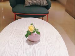 -西安大雁塔科技大学地铁站亚朵酒店