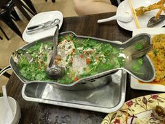 -J Daeng Seafood