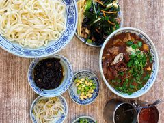 老北京炸酱面-门框胡同百年卤煮(新街口店)