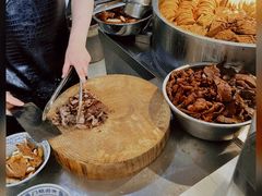 卤煮火烧-门框胡同百年卤煮(新街口店)