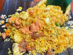 黄金菠萝海鲜炒饭-越谜·越南餐厅(长白店)