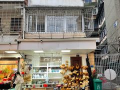 -溪岸路花鸟市场