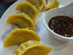 玉米油滋啦酸菜饺子-来哥菜馆·大厨烹小鲜