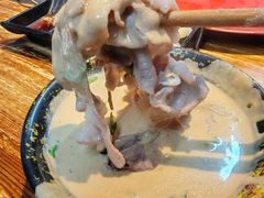 -洞庭洲·防空洞火锅·铜锅涮肉·烧烤(新百广场店)