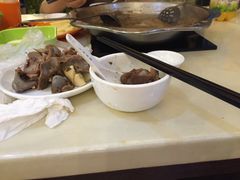 -悦牧·酸汤牛肉火锅(沃尔玛店)