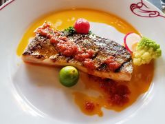 铁扒鲜海鲈鱼配意大利番茄汁-马克西姆餐厅(崇文门店)