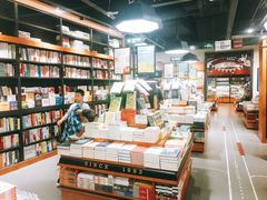 -西西弗书店&矢量咖啡(凯德晶萃广场店)