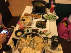 -刘姐啤酒鱼民族演艺餐厅(西街总店)
