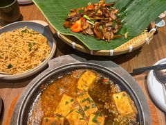 -云海肴·汽锅鸡·云南菜(天山百盛优客店)