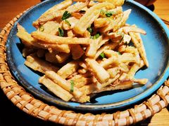 咸蛋黄茄子-吃饭皇帝大土家民族菜(正大广场店)