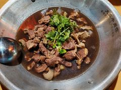 -大众跷脚牛肉馆·非遗传承单位(峨眉山店)