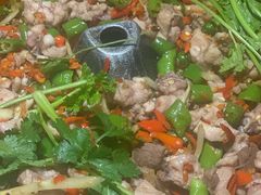 -兔行天下-鸿鹤鲜锅兔(中海国际店)