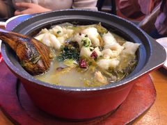 -周鱼小馆石锅酸菜鱼(活力汇店)