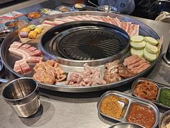 -哈哈碳都·牛肋条无限自助烤肉(台江万达店)