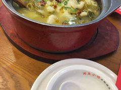 -周鱼小馆石锅酸菜鱼(活力汇店)