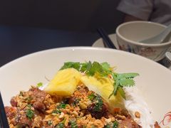 -大头虾越式风味餐厅(光明广场店)